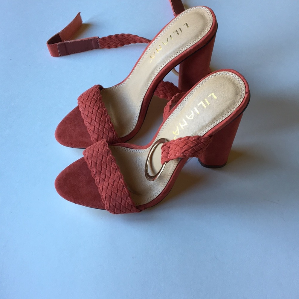 Lilliana pink chucky heels